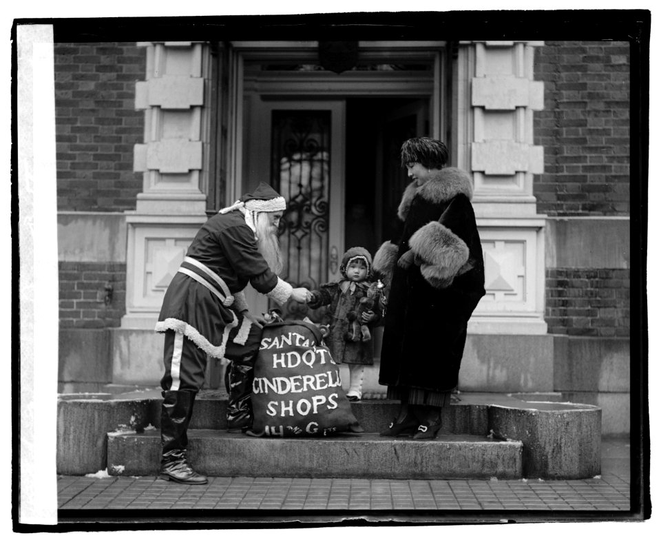 Madame Sze & Betty LOC npcc.05563
