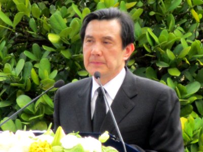 Ma Ying-jeou with 228 (1) photo