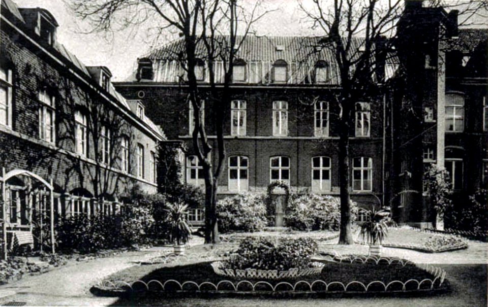 Maastricht, Boschstraat, Klooster Arme Kind Jezus, tuin