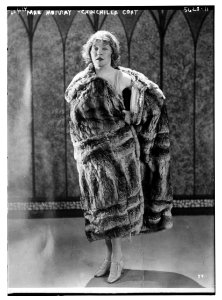 Mae Murray - Chinchilla coat LCCN2014713730
