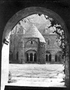 Magdeburg Blick auf den Hof im Kloster U L Frauen