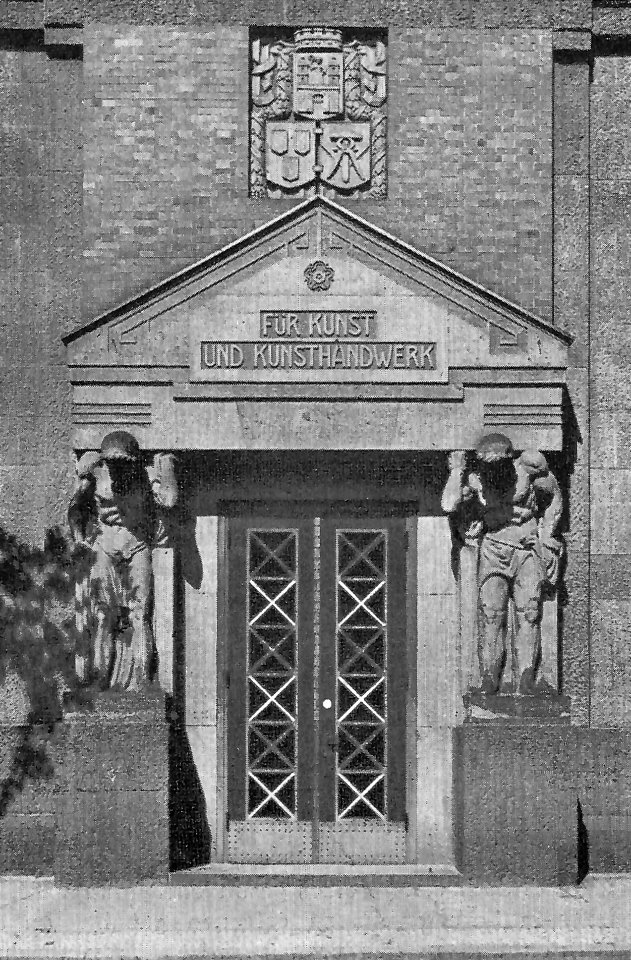 Magdeburg Eingang zur Kunstgewerbe- und Handwerkerschule