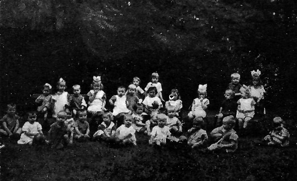 Magdeburg Die Kleinen im Kinderheim Buckau