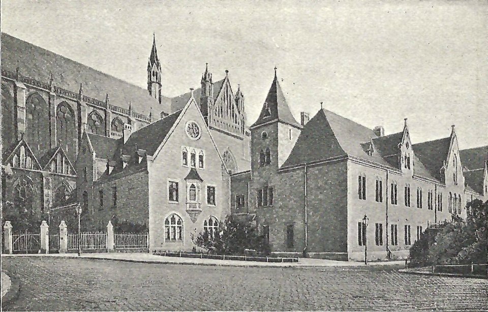 Magdeburger Dom Blick auf die neuen Gebäude-Anlagen im Süden des Domes von der Oranienstraße her