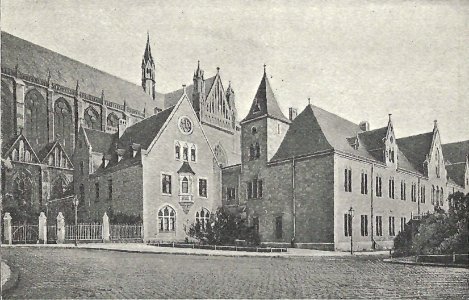 Magdeburger Dom Blick auf die neuen Gebäude-Anlagen im Süden des Domes von der Oranienstraße her