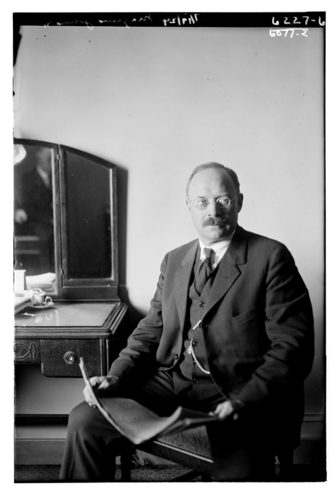 Maginnis Johnson LCCN2014717484