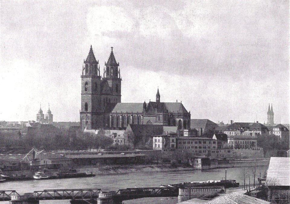 Magdeburg Blick über die Elbe zum Magdeburger Dom