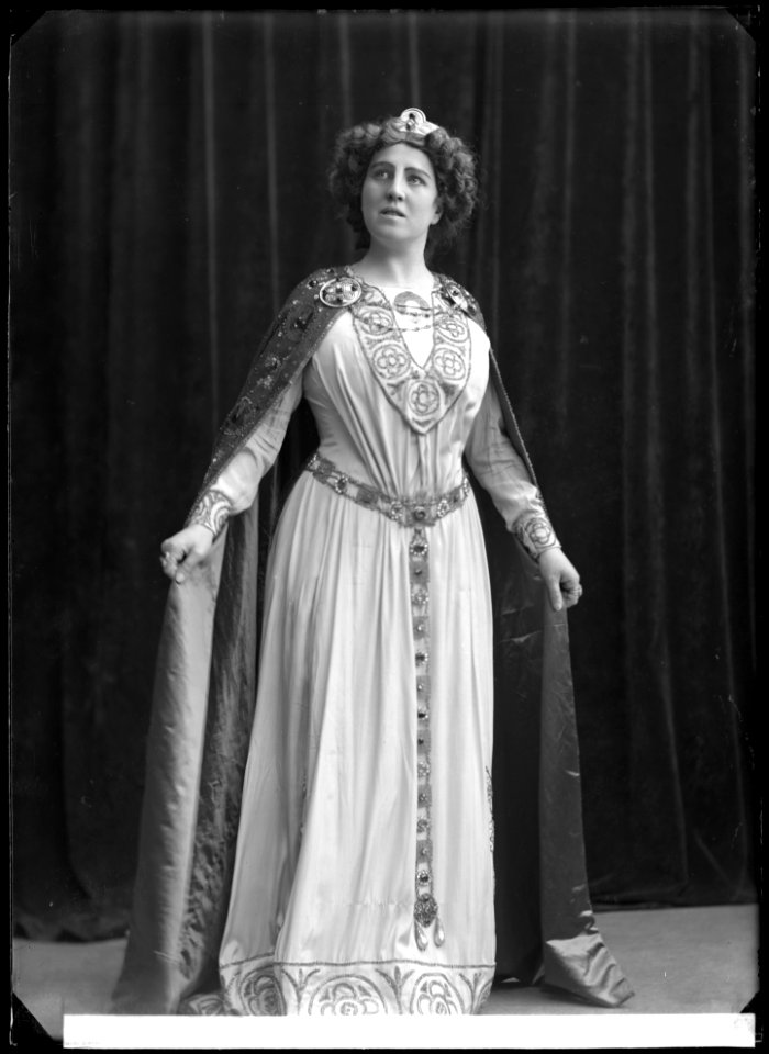 Magna Lykseth in Tristan och Isolde at Kungliga Operan 1909 - SMV - GL163