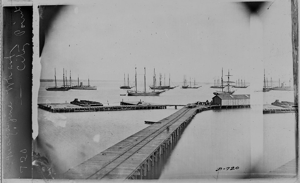 Magazine Wharf at City Point, Va - NARA - 525125