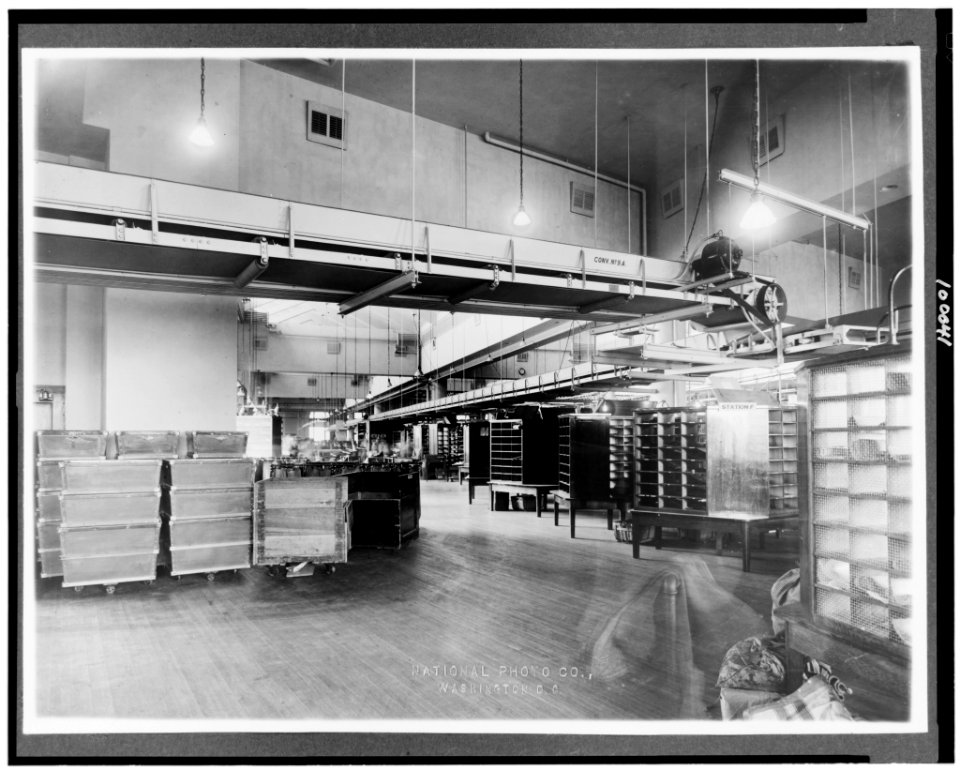 Mail receiving and sorting room, U.S. Post Office, Washington, D.C.) - National Photo Co., Washington, D.C LCCN90709850