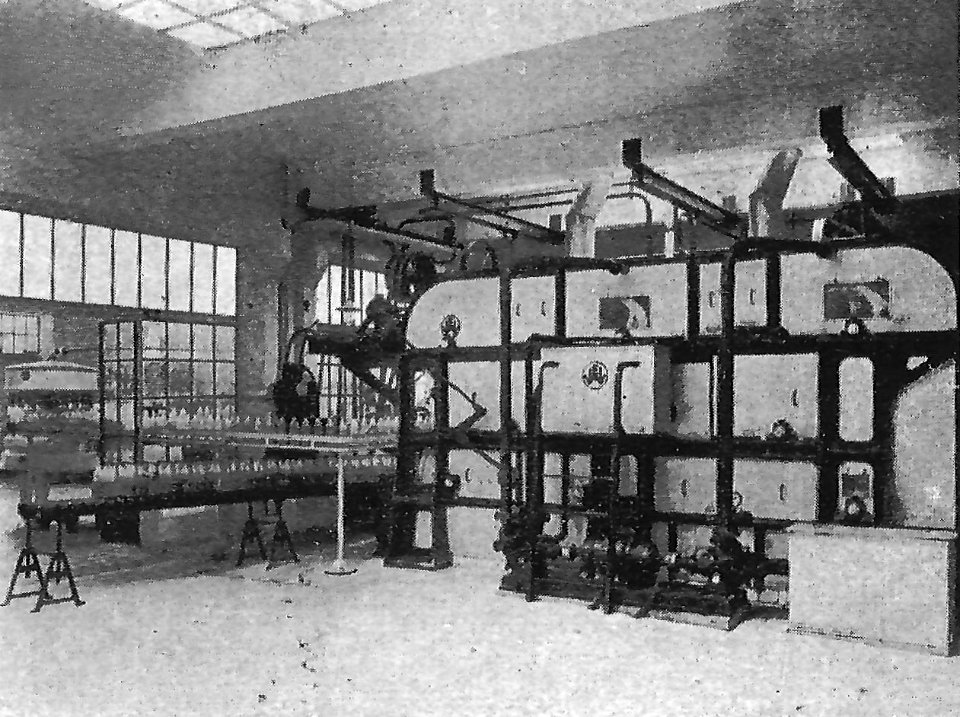 Magdeburg Voll automatische Flaschen-Reinigungs-, Füll- und Verschluß-Maschine, Abt Reinigung Bild 2