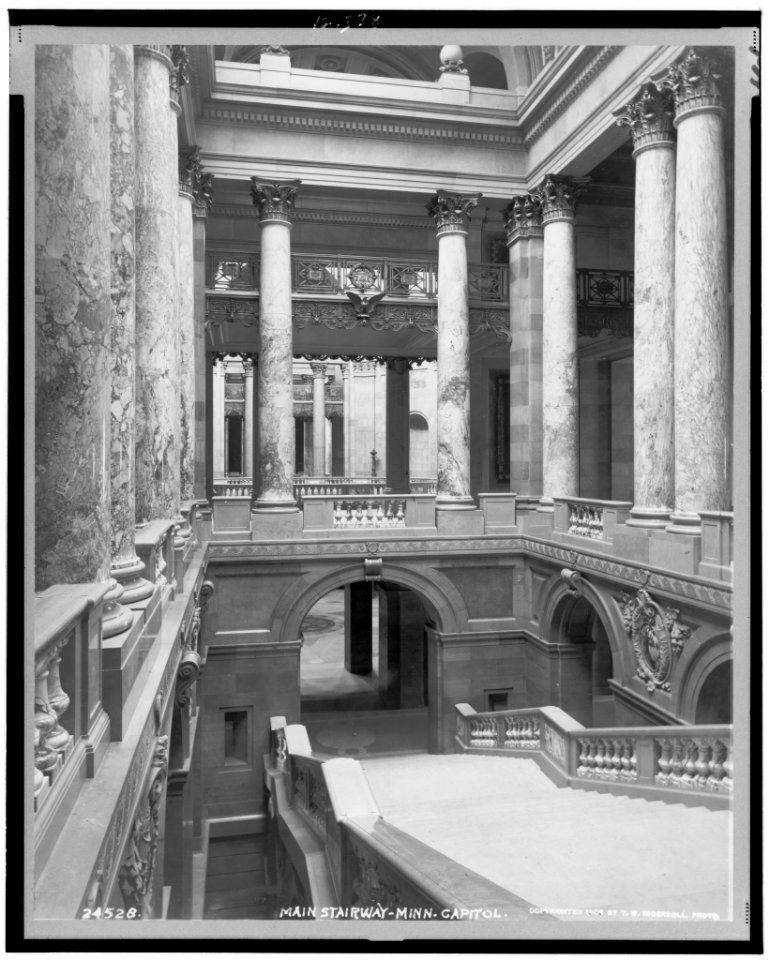 Main stairway - Minn. Capitol LCCN98511039