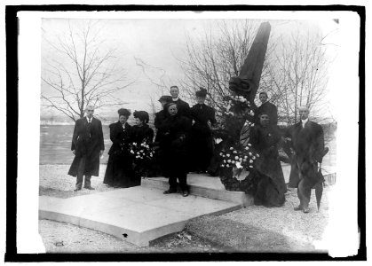 Maine Memorial, Feb. 12-1908 LCCN2016844687