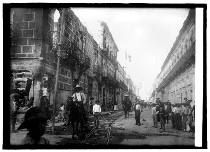 Main St. of Durango, Mexico during war LCCN2016826960