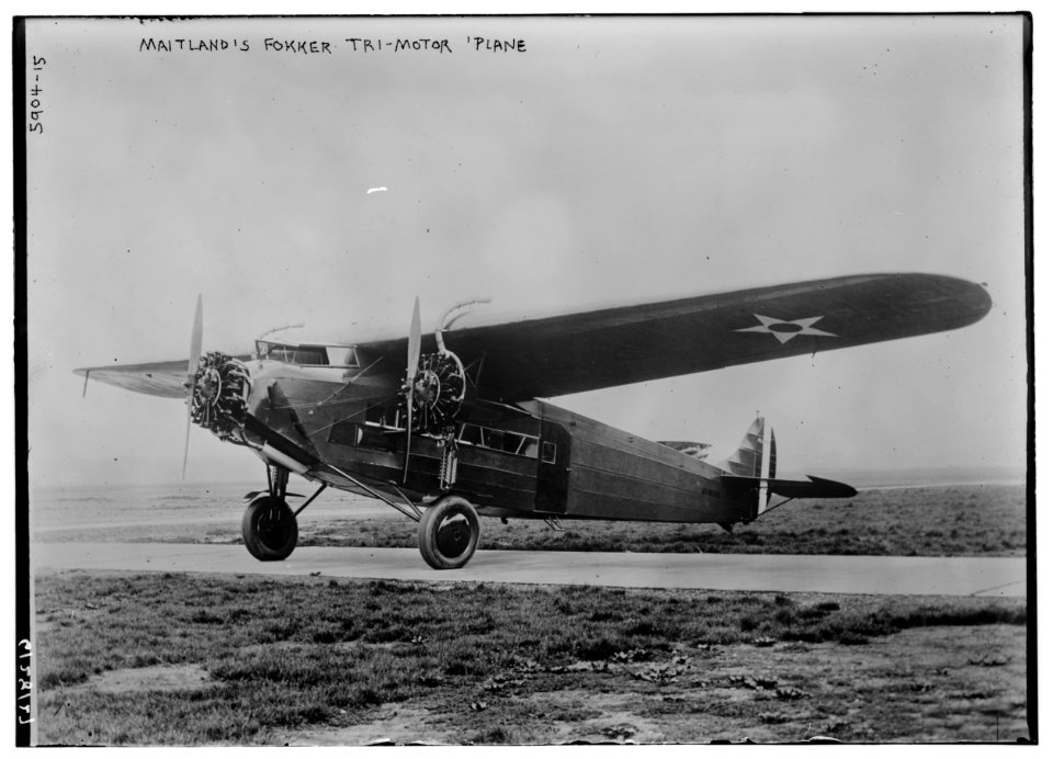 Maitland's Fokker Tri-motor plane LCCN2014715499