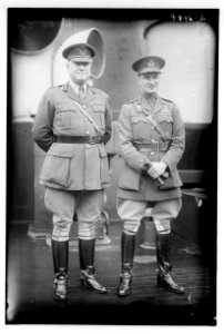 Maj. Gen. Sir H. Thornton & Gen. Critchley LCCN2014708813