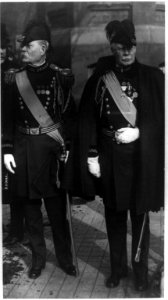 Maj. Gen. Tasker H. Bliss and Major Gen. Hugh L. Scott standing, full lgth. LCCN2002716594