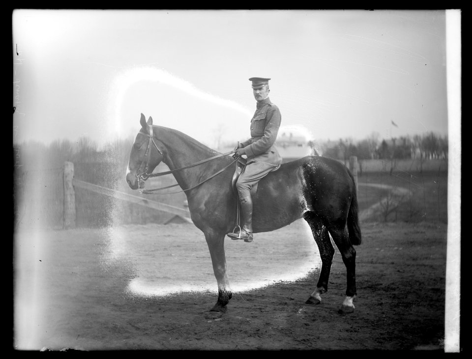 Maj. Julian R. Lindsay, 11 Cavalry LCCN2016826112