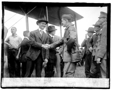 Maj. Scanlon, Commander at Bolling field, greets Mr Lawson upon his arrival LCCN2016819745