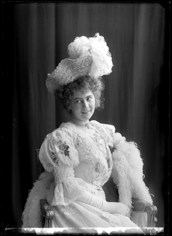 Maja Johansson in Bröllopsnatten at Södra teatern 1905 - SMV - NJ012