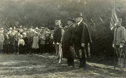 Maj Gen Lewis and TR