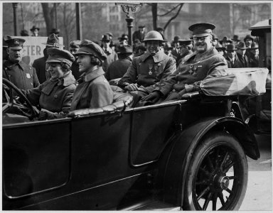 Major Esperanz and Major Spencer of the 369th Infantry at the parade. Major David Esperanz (with he . . . - NARA - 533540