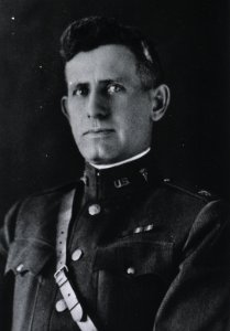 Major James E Baylis