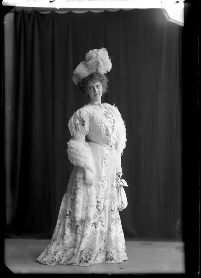 Maja Johansson in Bröllopsnatten at Södra teatern 1905 - SMV - NJ011