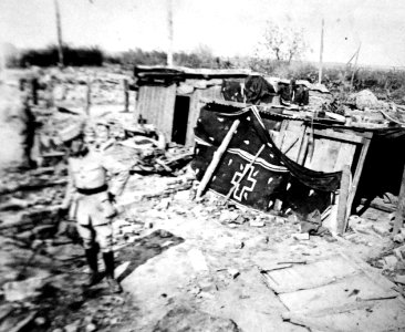 Make shift hospital among war damage, France, WWI (32648957986)