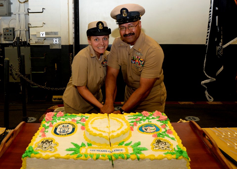 Makin Island chiefs celebrate CPO 122nd birthday 150401-N-GT710-009
