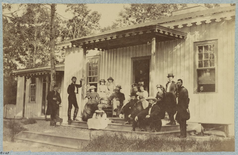 Major General G. L. Hartsuff and staff LCCN2013647704