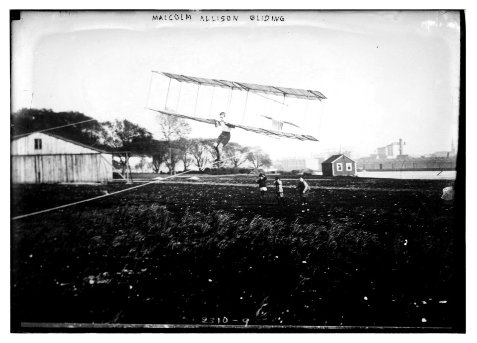 Malcolm Allison - Gliding LCCN2014689833