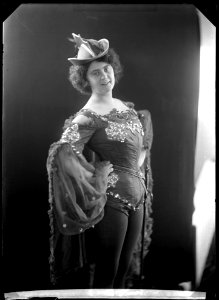 Maja Johansson in Stockholmsluft at Södra teatern 1905 - SMV - NJ010