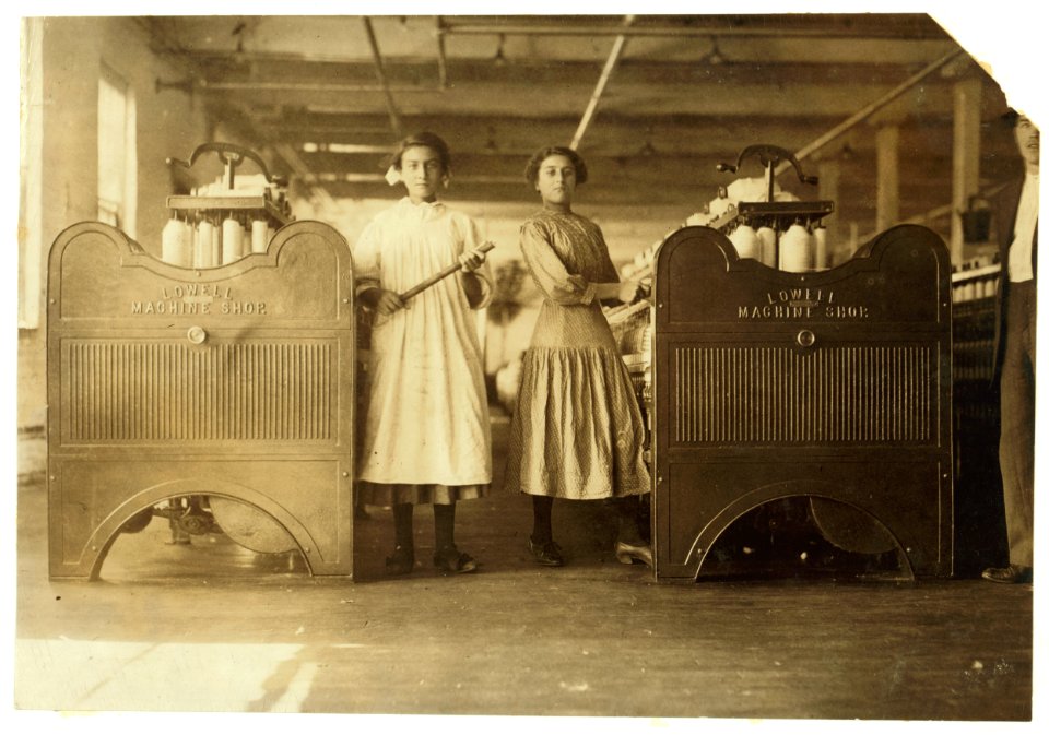 Mamie and her sister Eglantine, about 15 yr. LOC nclc.02290