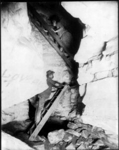 Mammoth Cave, Edmondson, Co., Ky. - Corkscrew LCCN2005680825