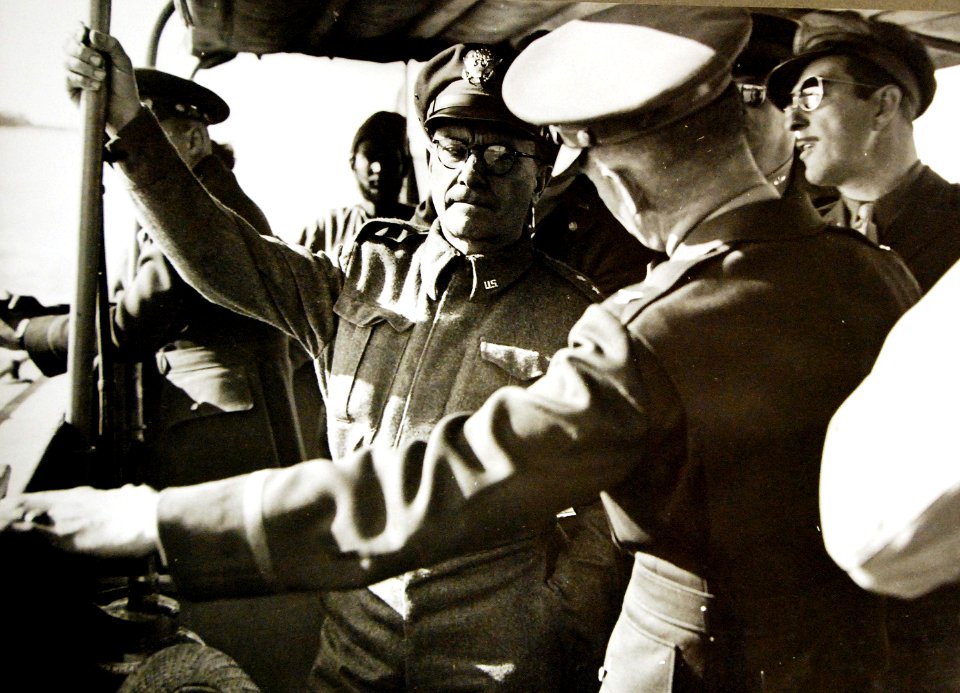 Major General Lewis Brereton inspecting port facilities, somewhere in the Middle East, 1942 (24367028464)