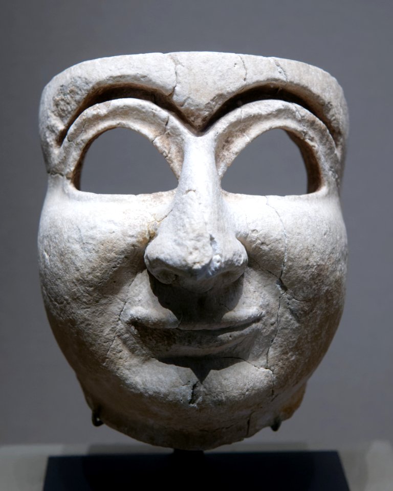 Male mask Louvre AO31550