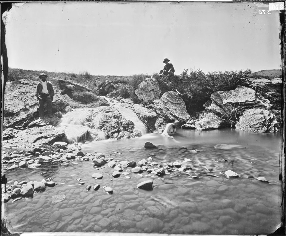 MAN BATHING IN PAGOSA HOT SPRING, COLORADO - NARA - 524321