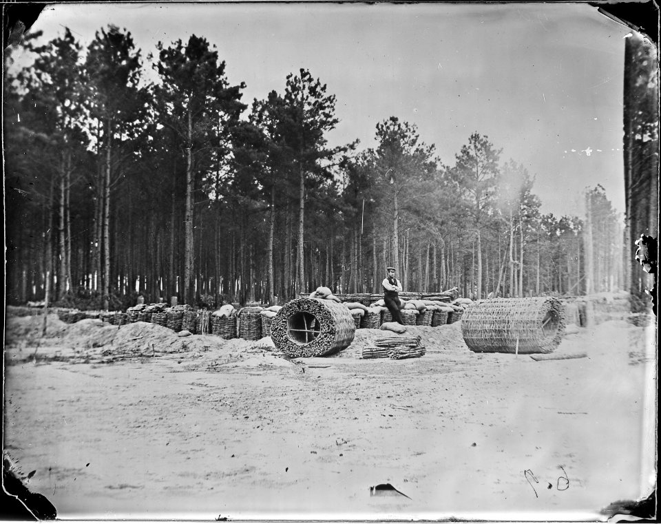 Making Gabions in front of Petersburg - NARA - 524488