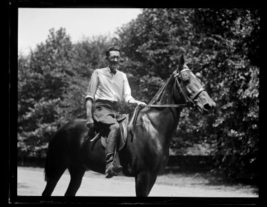 Man on horseback LCCN2016894396 photo