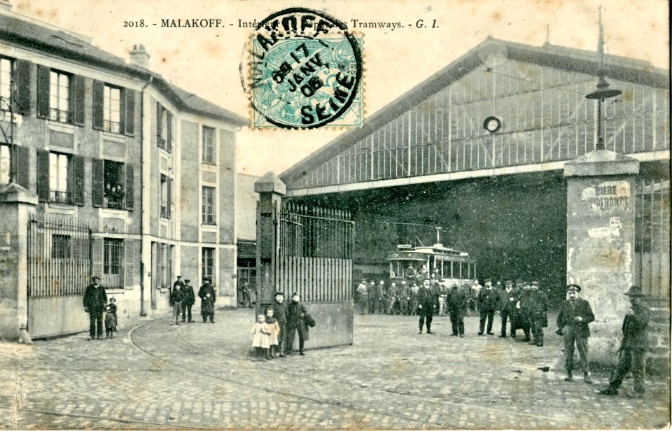 MALAKOFF - Intérieur du dépot des Tramways