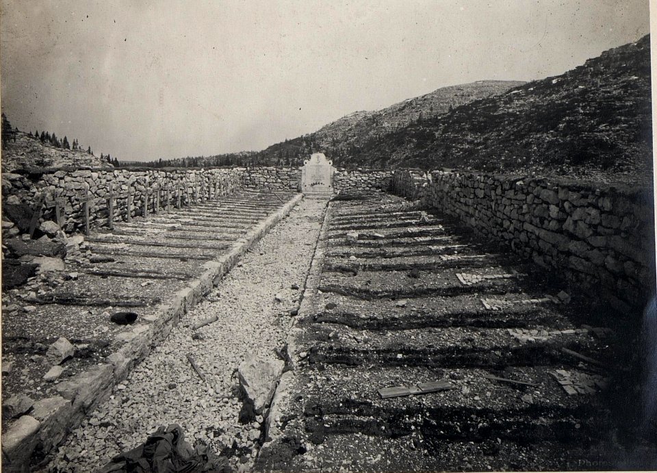 Malga Lora. Italienischer Soldatenfriedhof. (BildID 15643146)