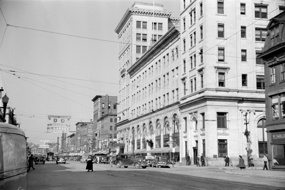 Manchester Elm Street 1936 LOC fsa 8a02869