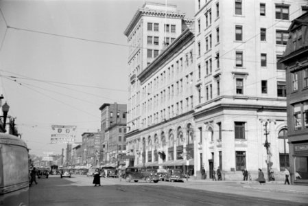 Manchester Elm Street 1936 LOC fsa 8a02869