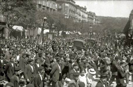Manifestación por las calles de San Sebastián (1 de 14) - Fondo Car-Kutxa Fototeka