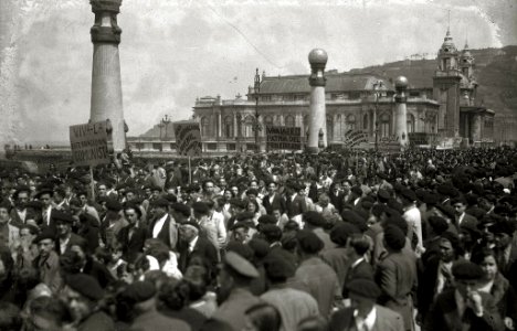 Manifestación prorrepublica (3 de 4) - Fondo Car-Kutxa Fototeka