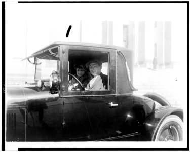 Man and woman, in automobile, in the Washington, D.C., area LCCN93517219