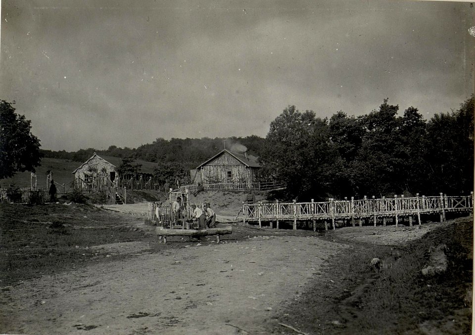 Mannschafstbaracke der Sturmtruppen in Nestinsky 1917 (BildID 15543269)