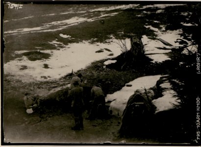 Mannschaft beim Reinigen auf dem Plöckenpass. (BildID 15736632)