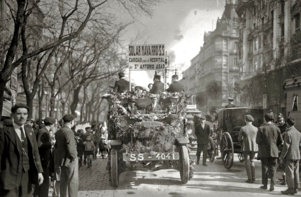Manifestación a favor del Hospital San Antonio abad (1 de 1) - Fondo Car-Kutxa Fototeka
